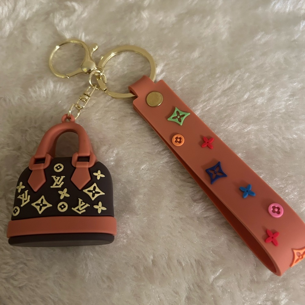 Cute LV Minibag Charm with Wristlett